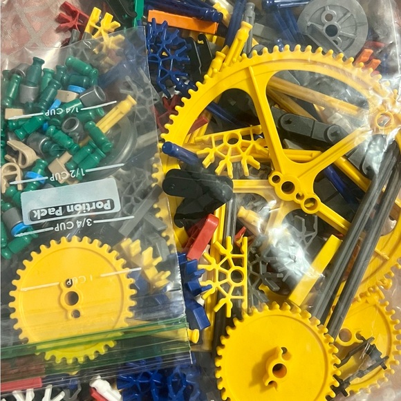 K’nex Education Stem Building Simple And Compound Machines 16 models, 352 pieces - Picture 4 of 6